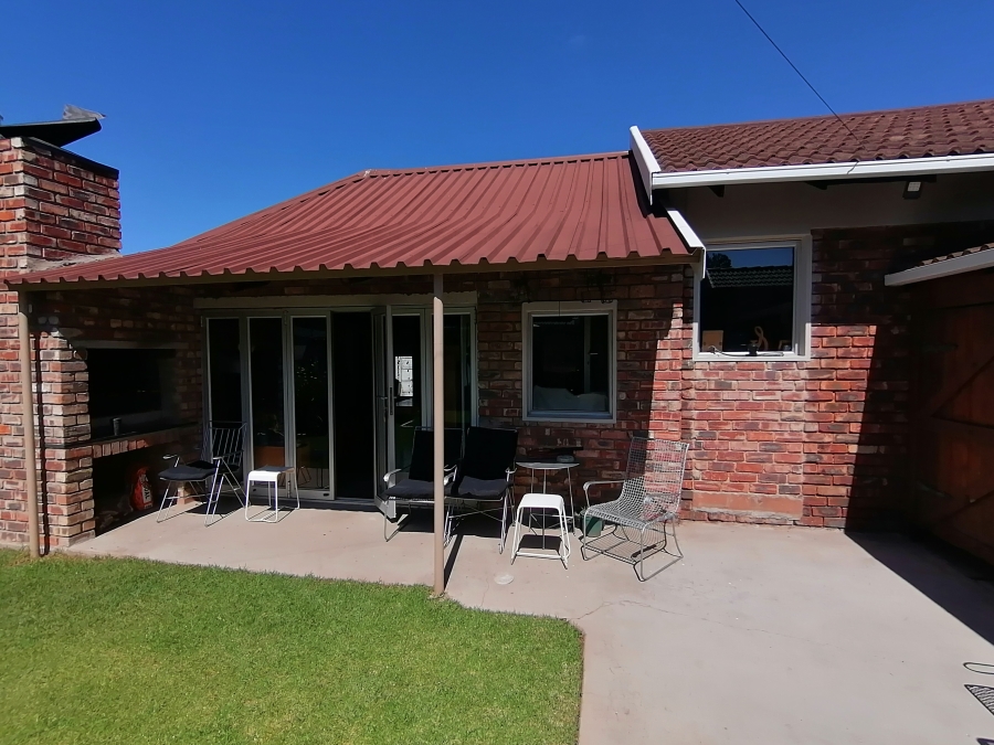 3 Bedroom Property for Sale in Flimieda North West